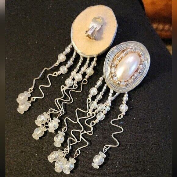 Vintage 70’s Outstanding Rare Silver Tone Pearl Tassel Clip-On Earrings - Unique - Picture 3 of 14